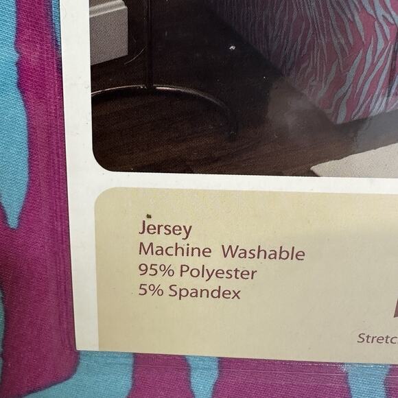 Madison Jersey Zebra Sofa Slipcover Pink and Blue fits 74 inch to 96 inch New - Picture 5 of 6